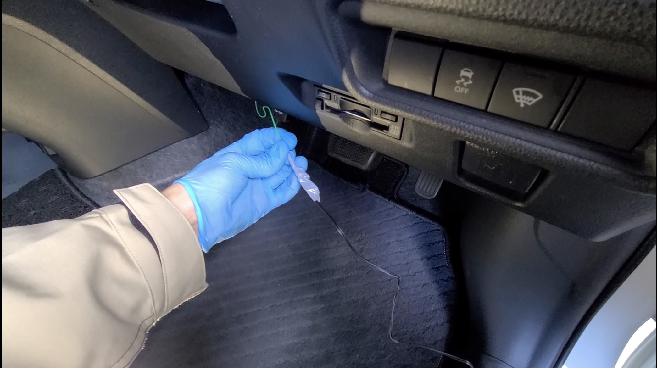 10系シエンタ】TVキャンセラー「ミエーテレ」取り付け方法