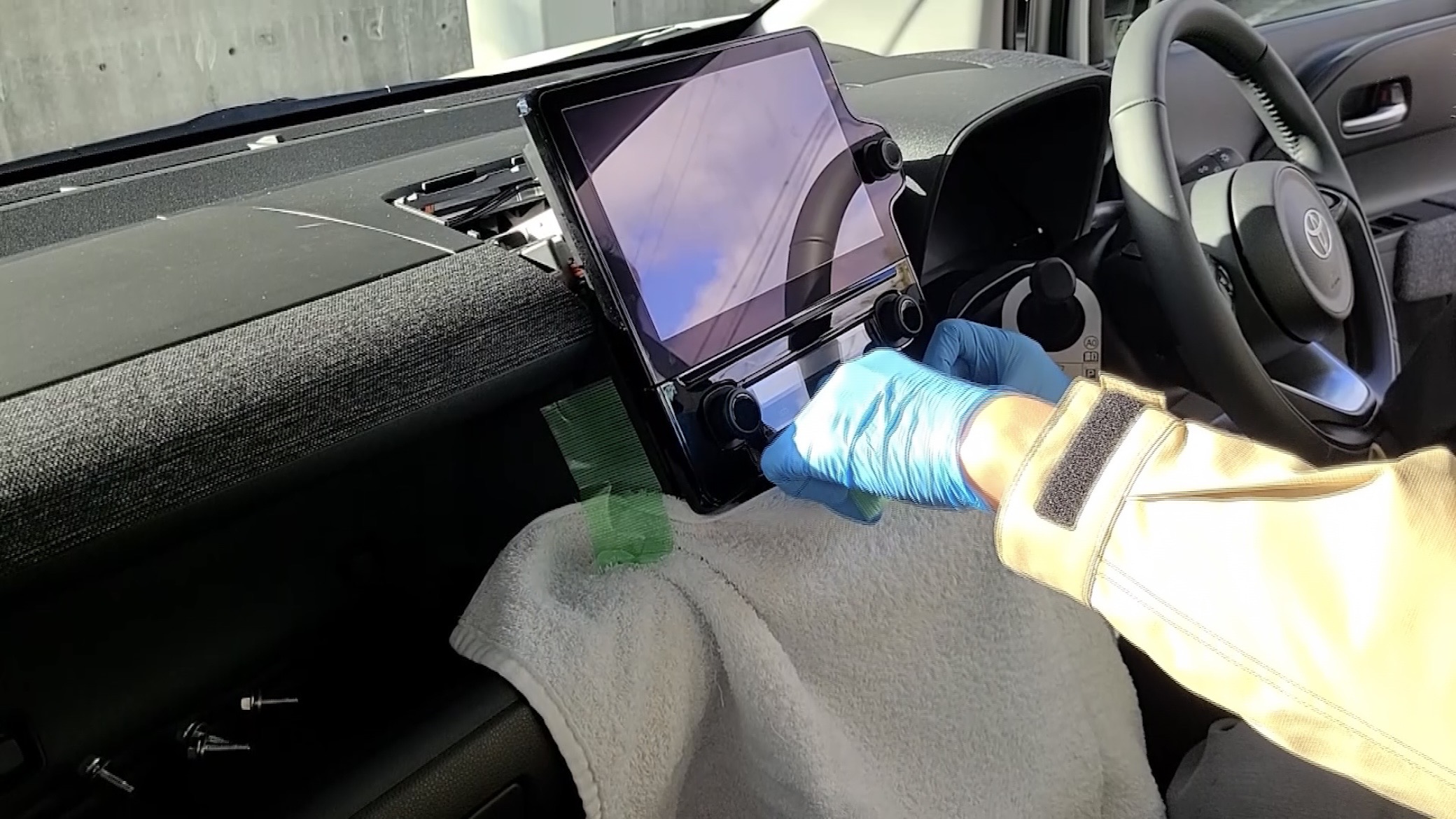 10系シエンタ】TVキャンセラー「ミエーテレ」取り付け方法